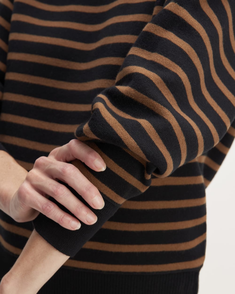 The Cotton-Merino Sweatshirt | Black / Dark Camel