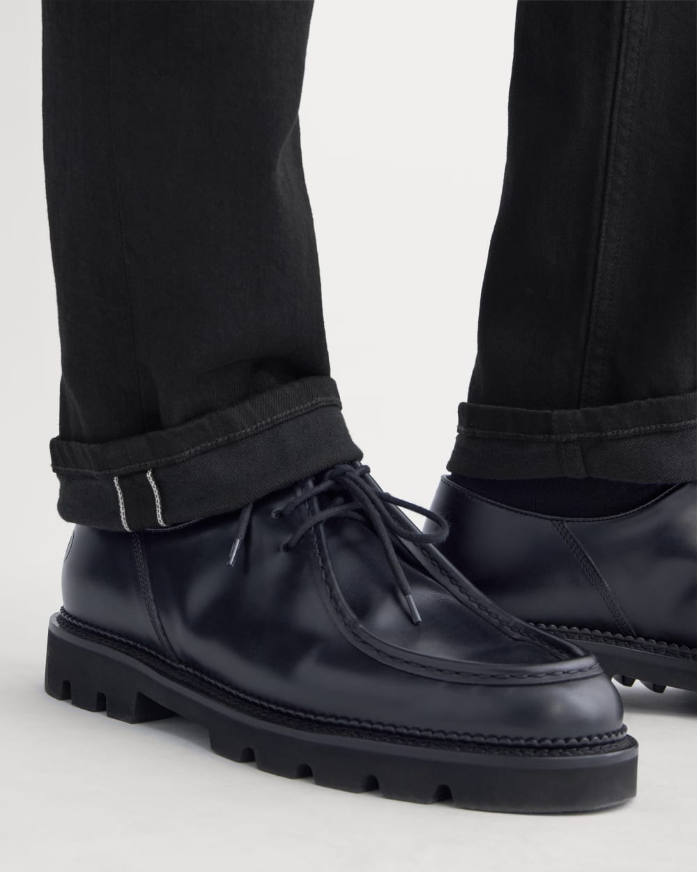 The Selvedge Straight Fit Jean | Shadow Rinse