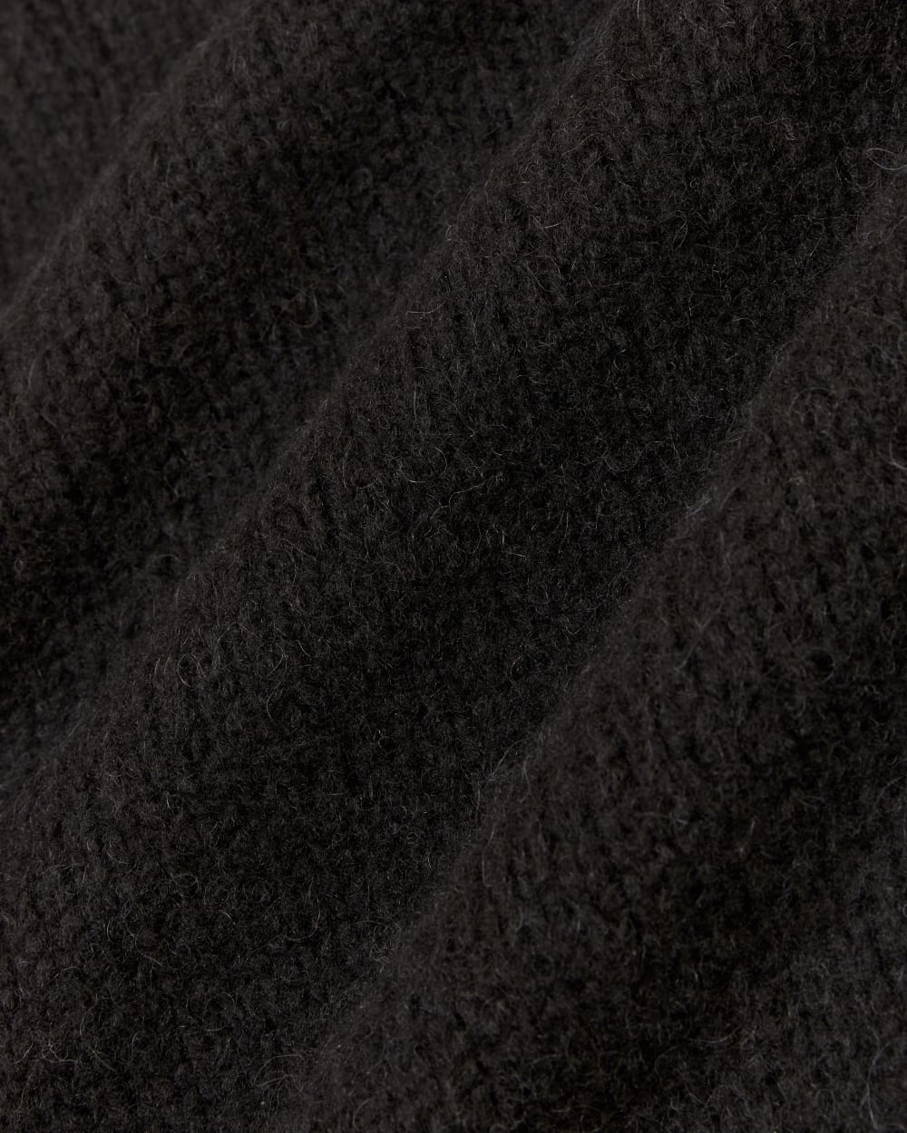 The Relaxed Crew in Cloud | Black