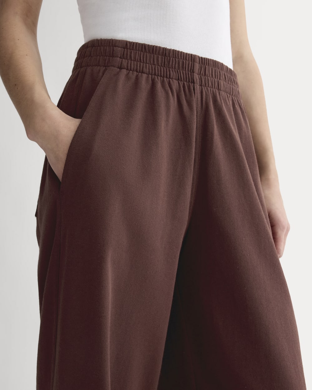 The Off-Duty Barrel Pant | Dark Mahogany