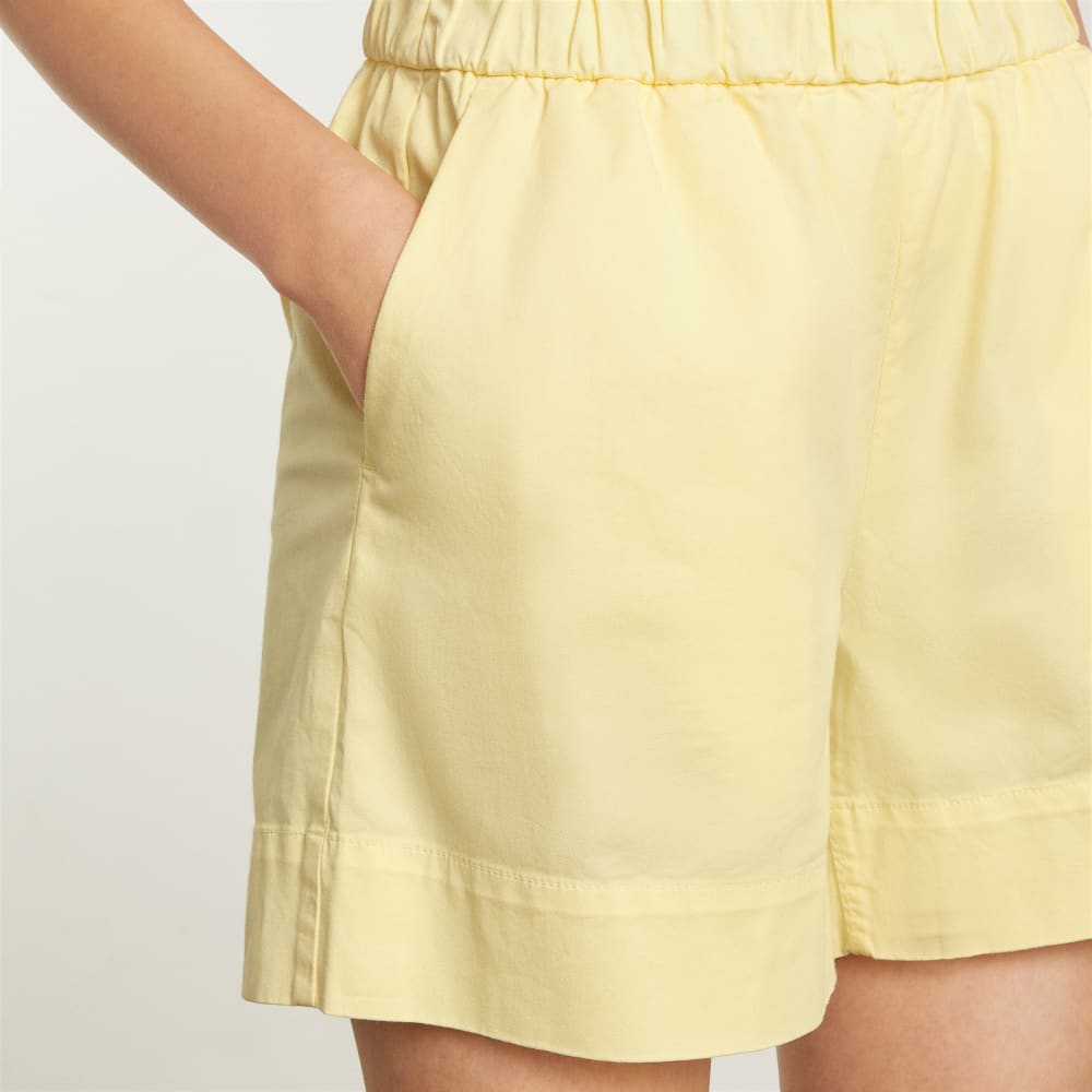 The Easy Short | Pastel Yellow