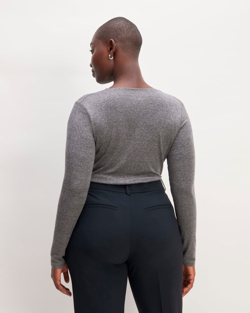 The Ruched V-Neck Tee in Butterluxe | Heather Charcoal