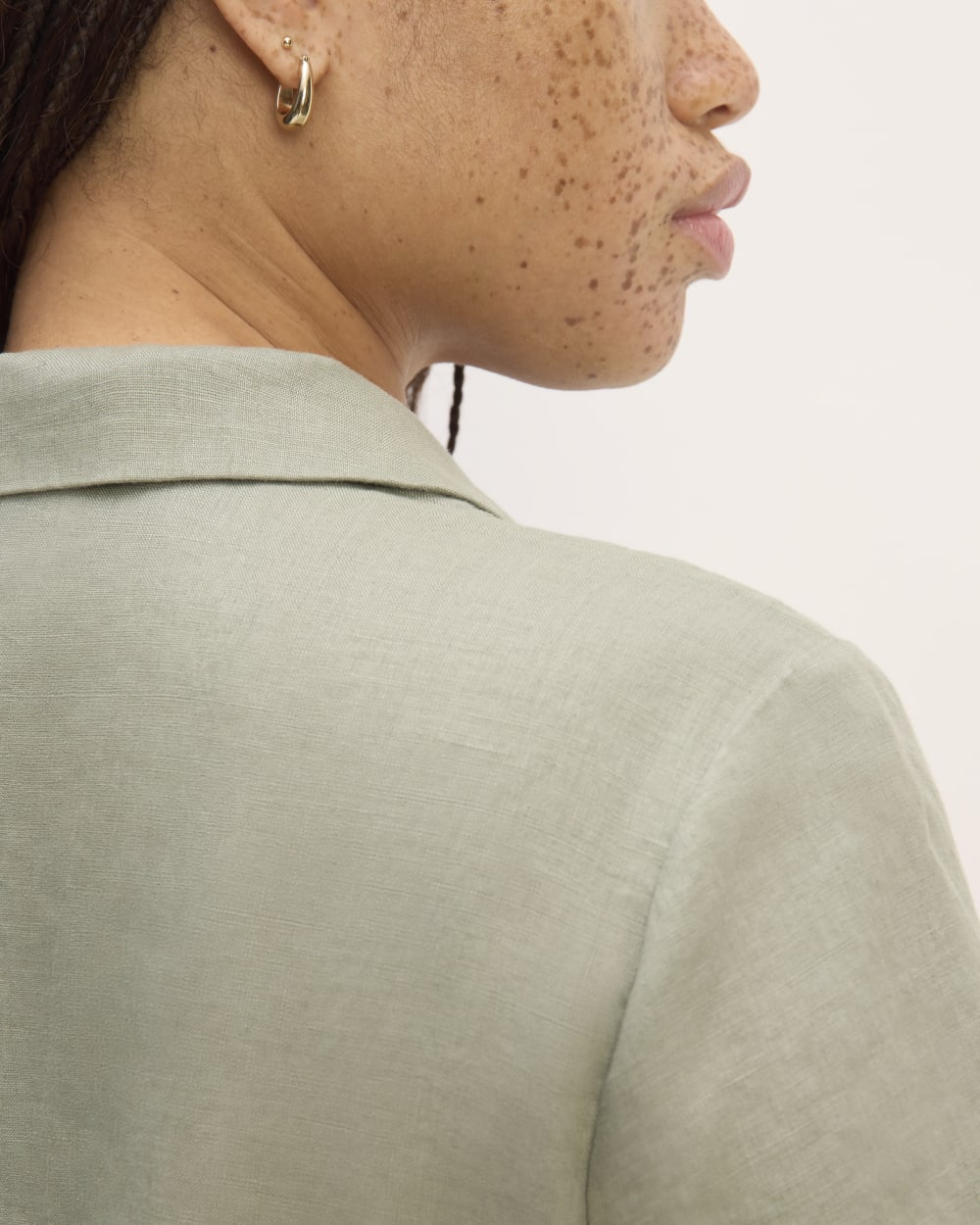 The Notch Shirt in Linen | Sage Green