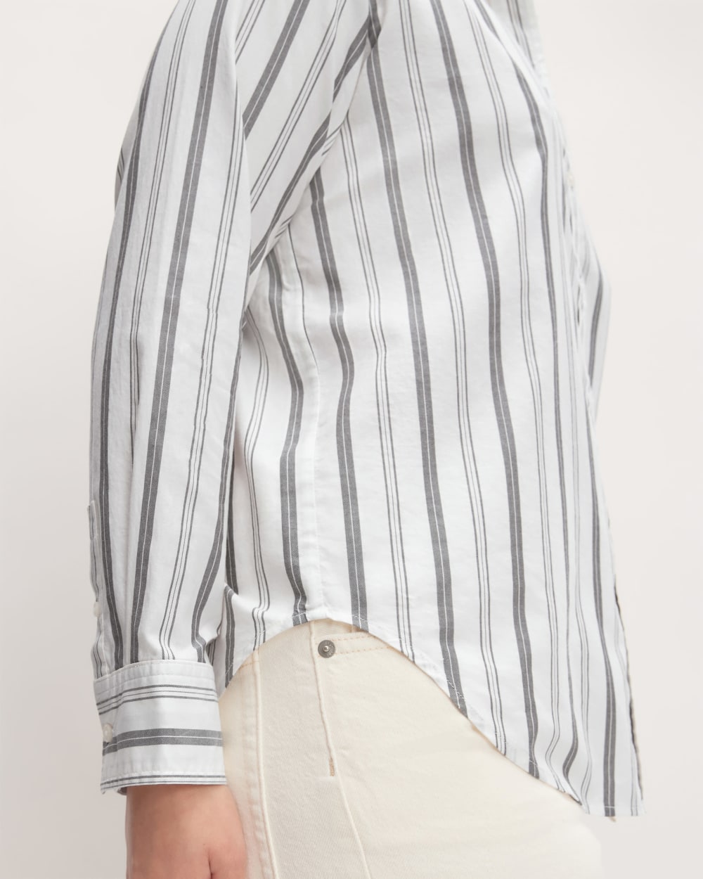 The Must-Have Shirt in Silky Cotton | Bone / Black