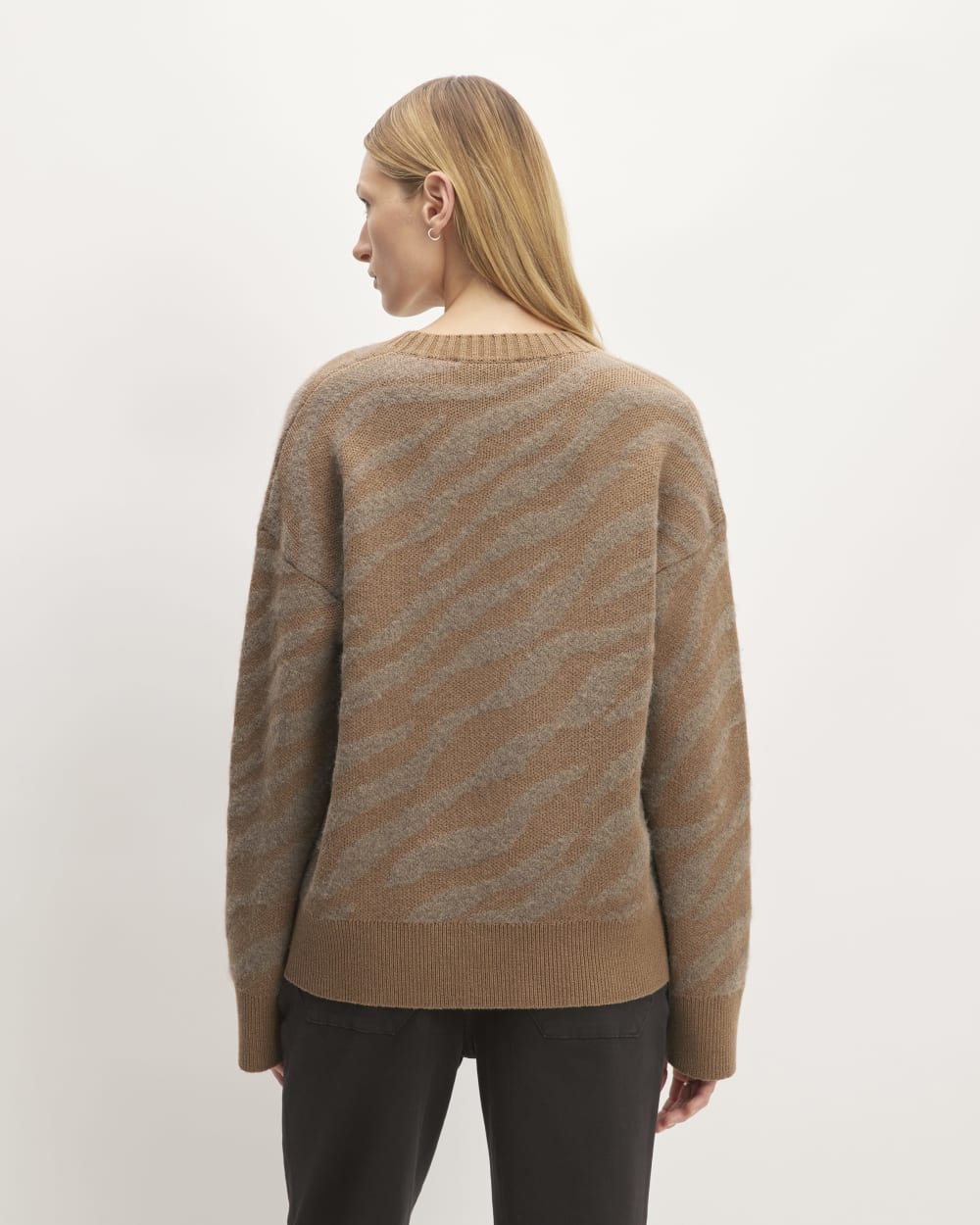 The Alpaca Tiger Jacquard Crewneck | Camel / Medium Brown