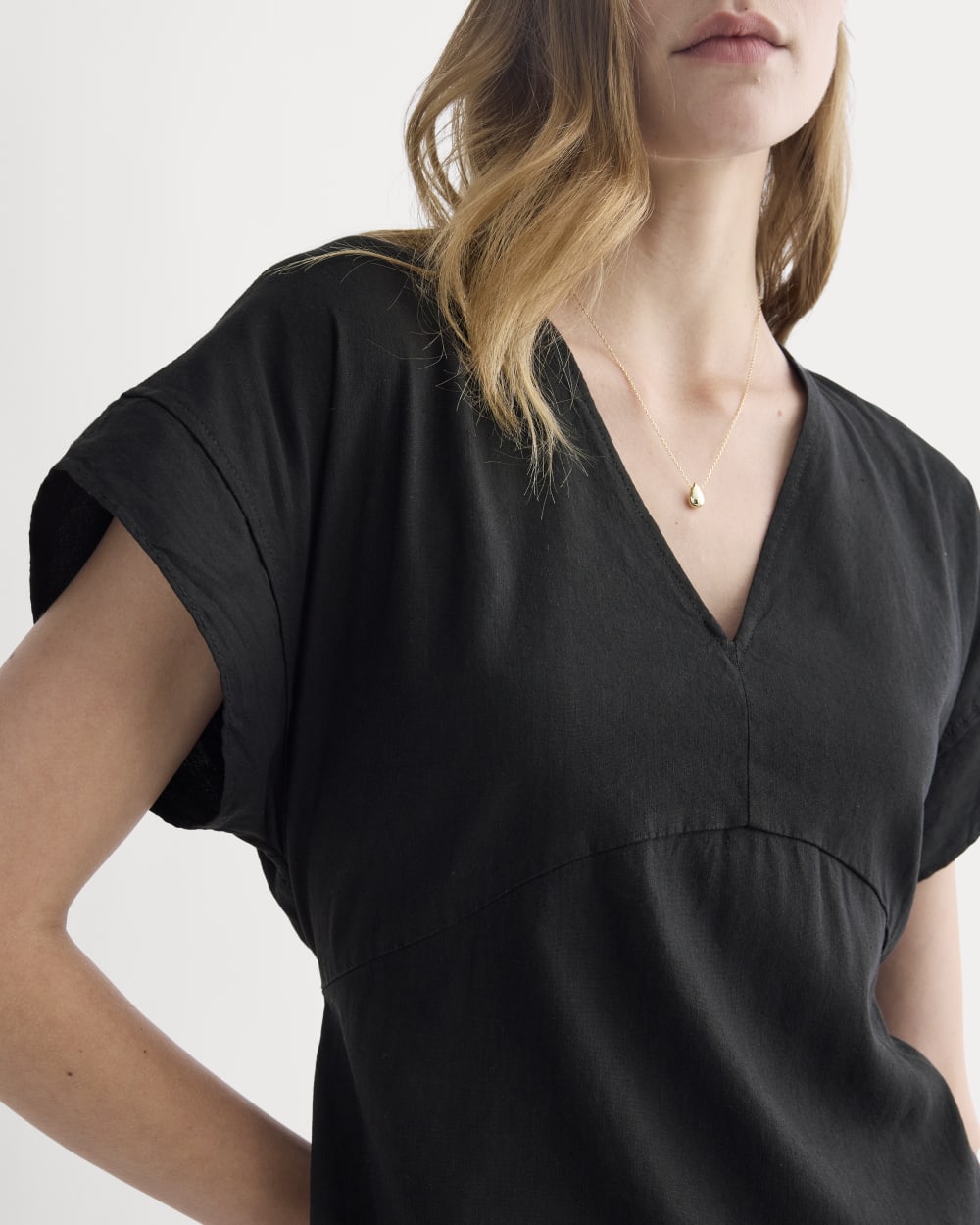 The Tie-Back Dress in Stretch Linen | Black