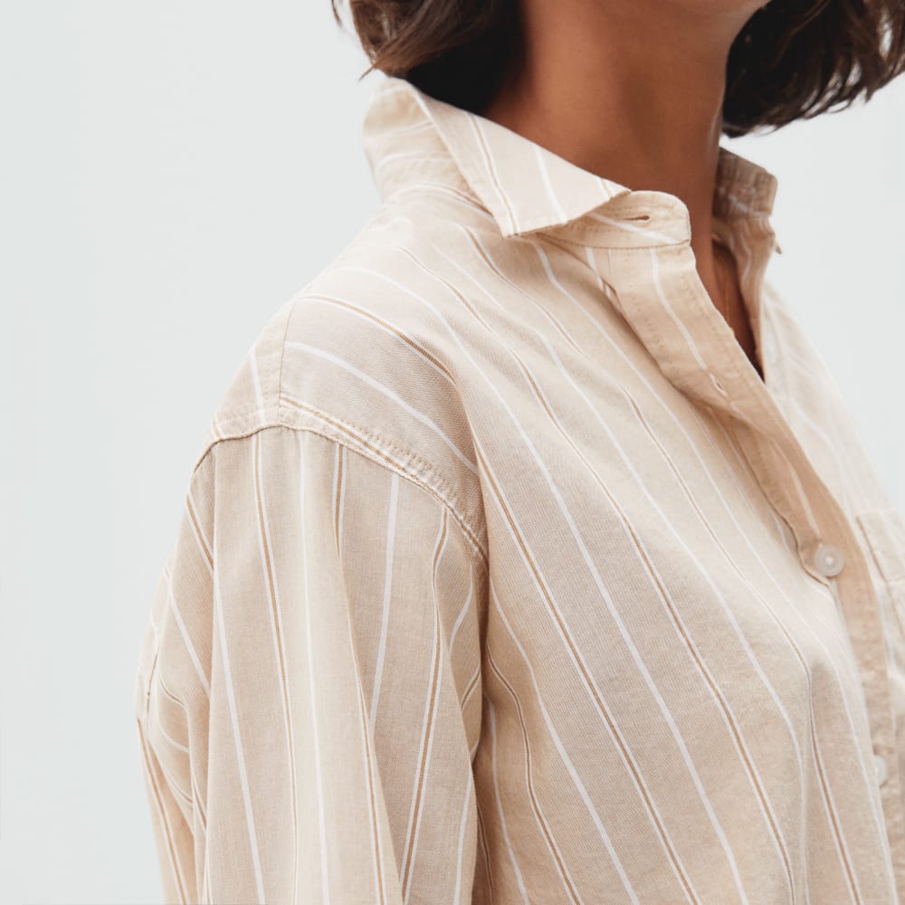 The Way-Short Shirt in Silky Cotton | Golden Brown / White
