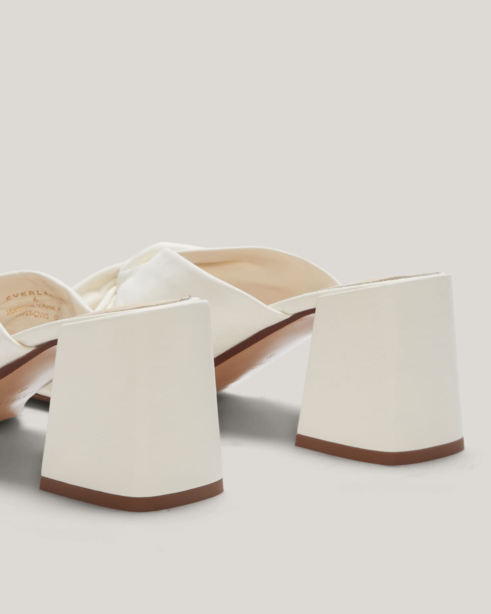 The Day Twist Heel | Canvas