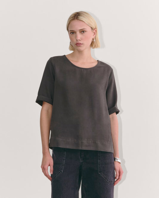 The Relaxed Tee in Buttersoft | Graphite