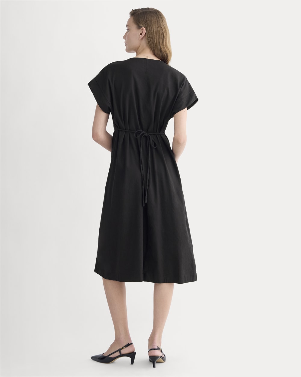 The Tie-Back Dress in Stretch Linen | Black