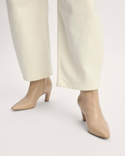 The Short Banana Boot | Sandy Taupe