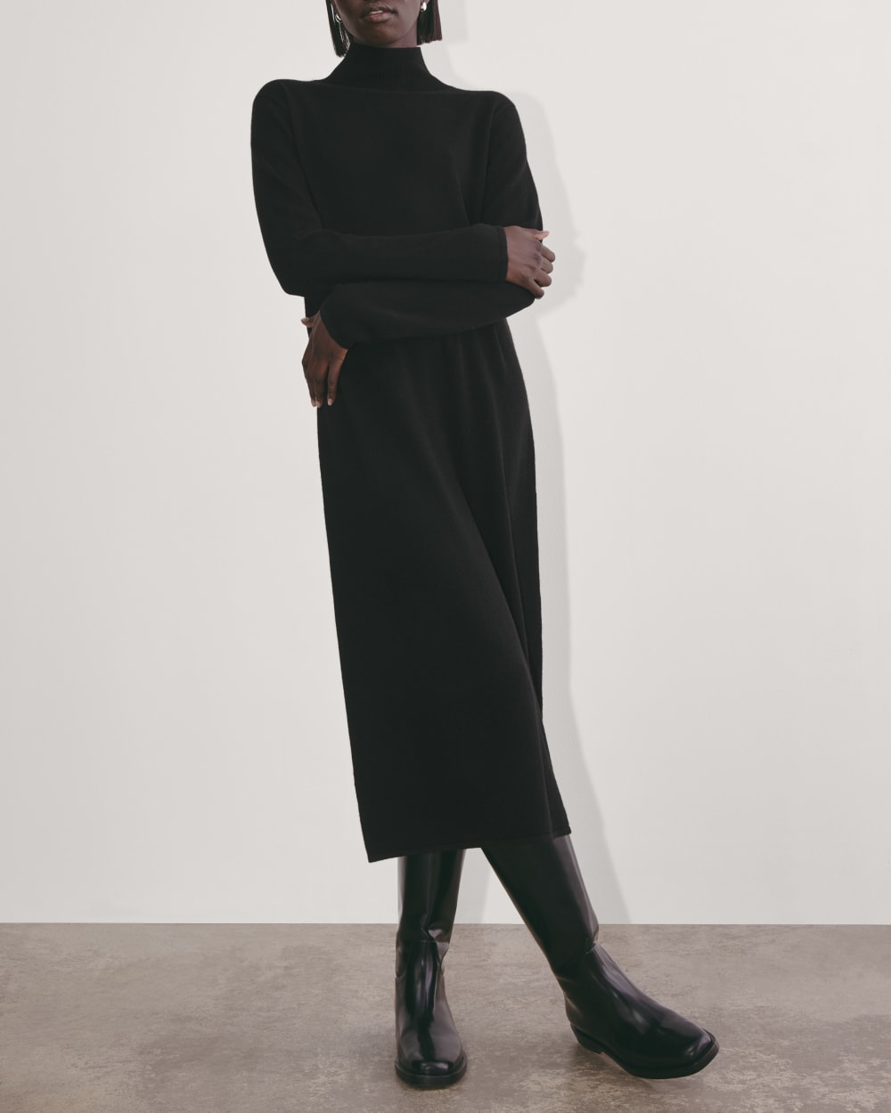 The Turtleneck Sweater Dress in Cashmere | Black