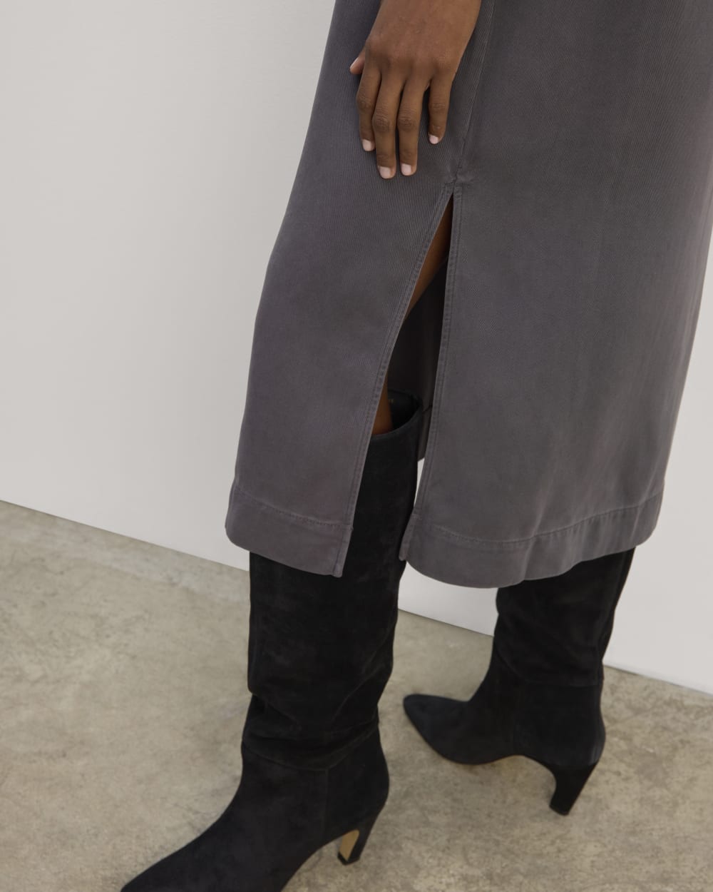 The Relaxed T-Shirt Dress in Buttersoft | Graphite