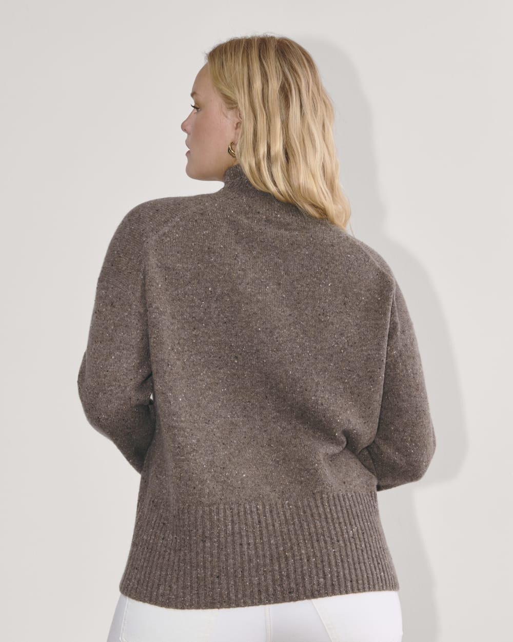 The Boxy Turtleneck in Cashmere | Taupe Brown Donegal