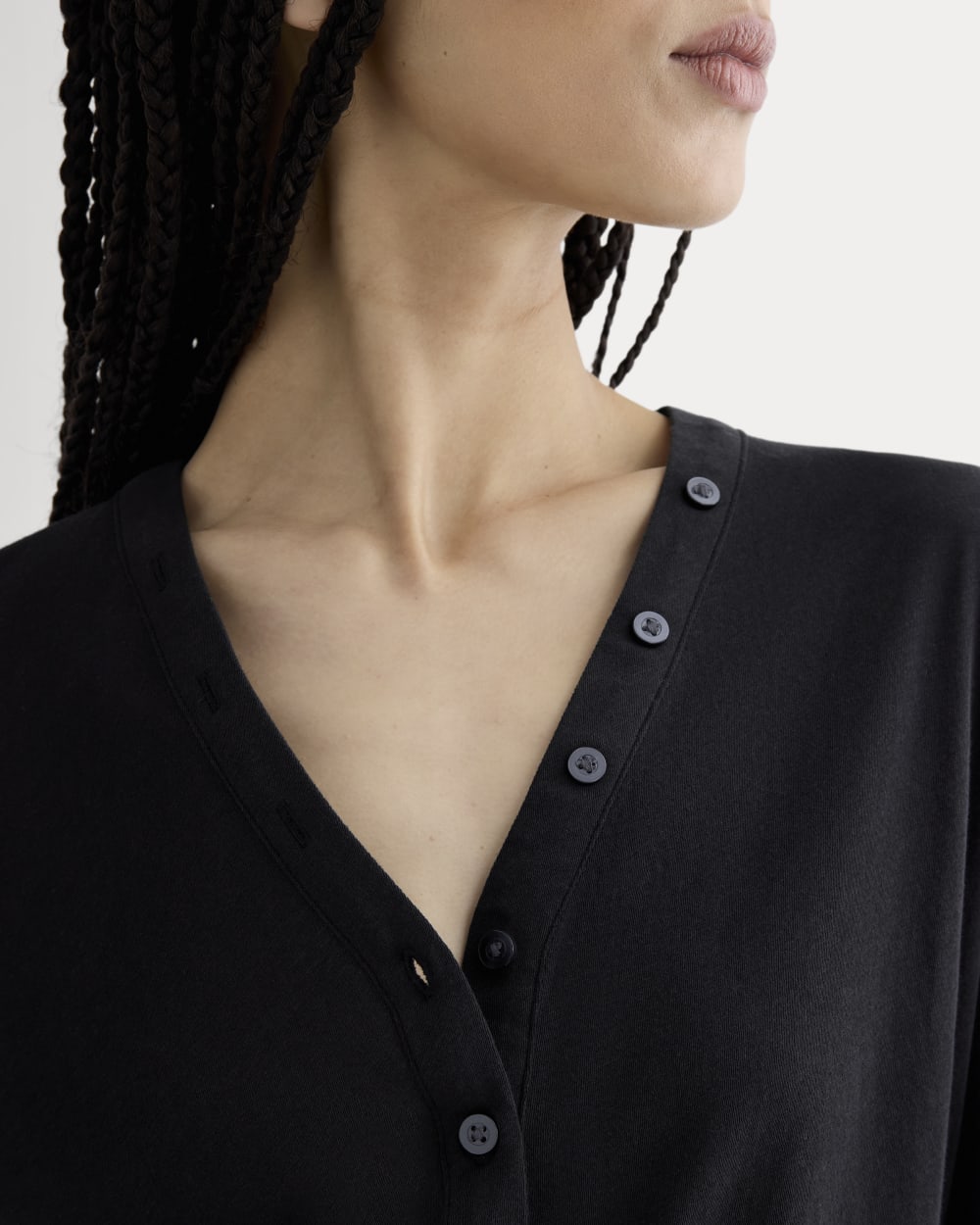 The Air V-Neck Henley | Black