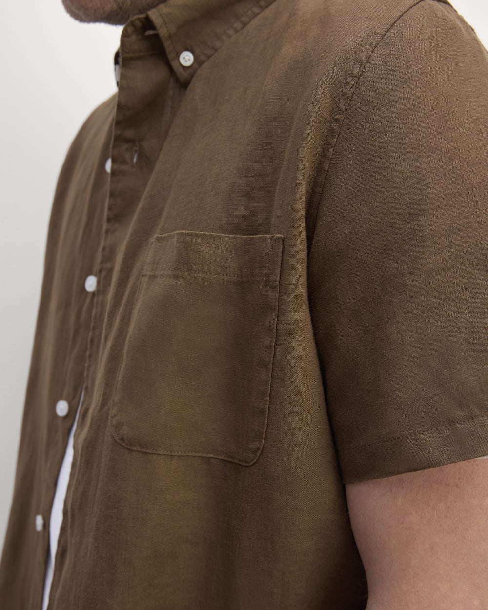 The Classic Short-Sleeve Shirt in Linen | Cocoa