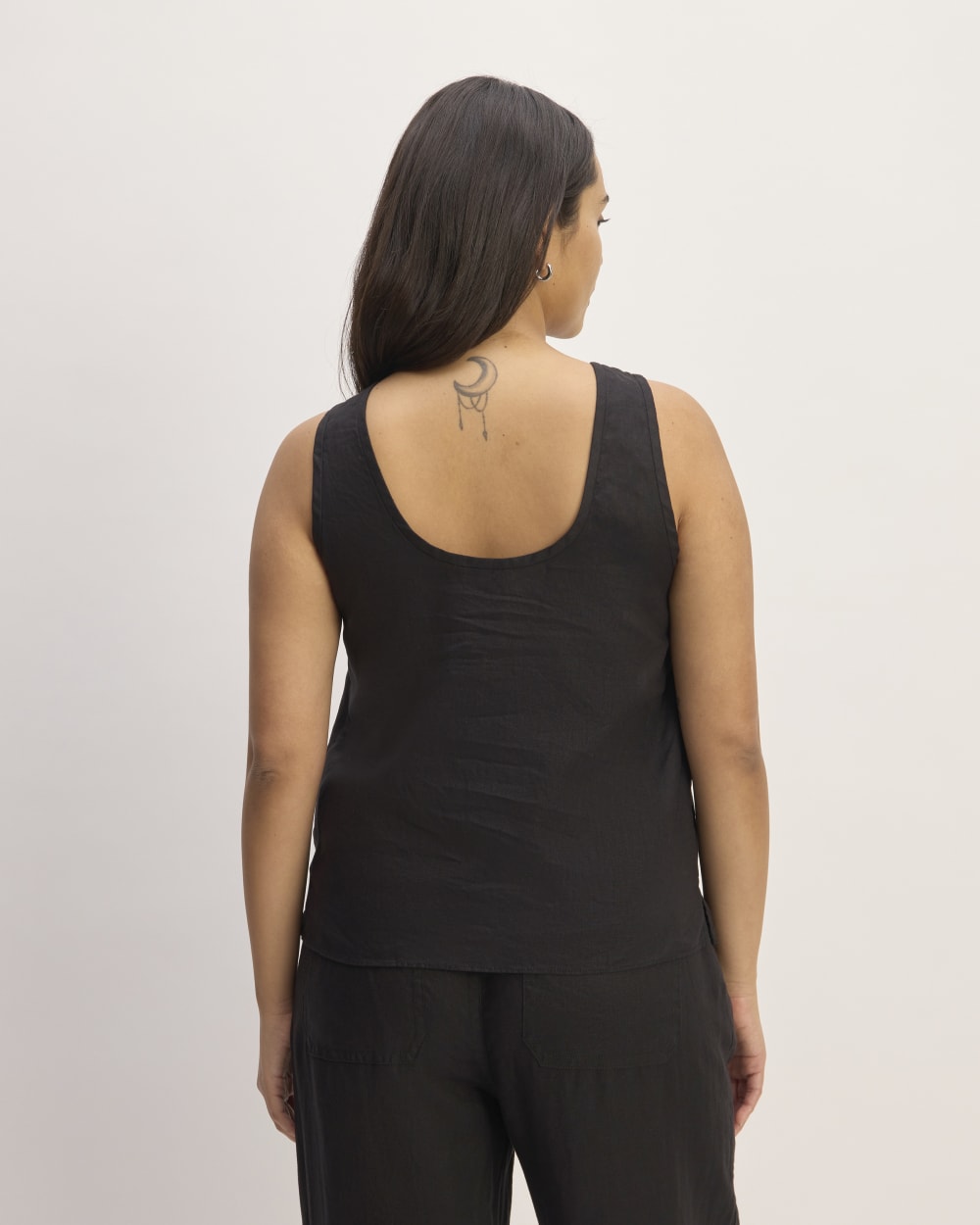 The Scoop Tank in Linen | Black