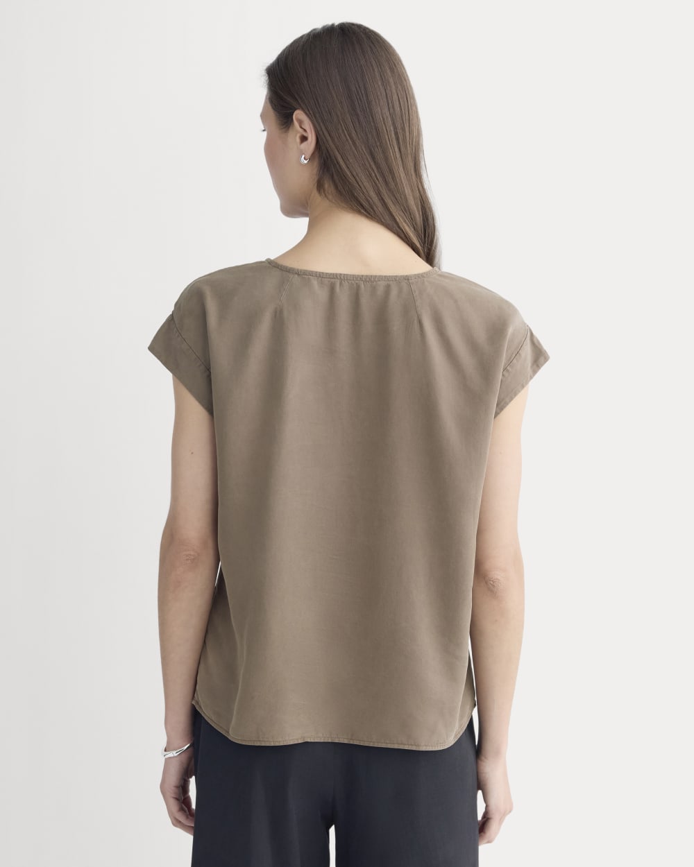 The Muscle Top in Butterlite | Deep Taupe