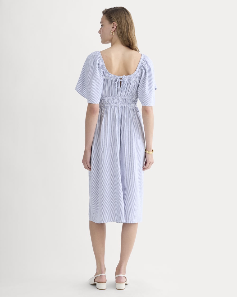 The Flutter-Sleeve Dress in Stretch Linen | White / Dutch Blue