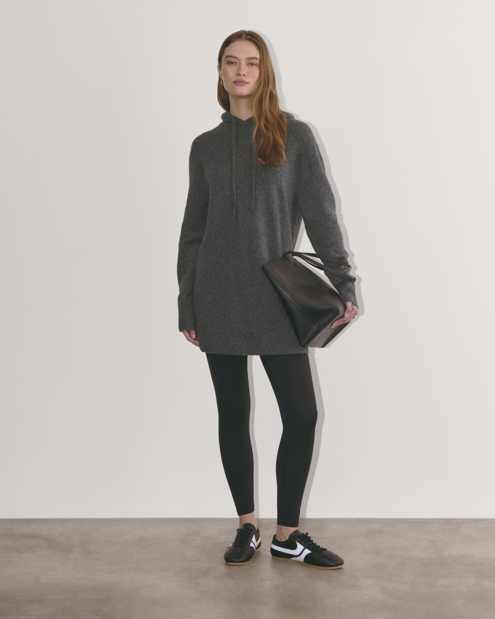 The Oversized Hoodie in Plush Cotton | Charcoal