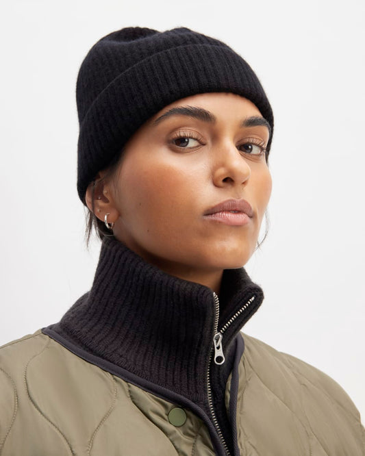 The Cashmere Fine Rib Beanie |  Black