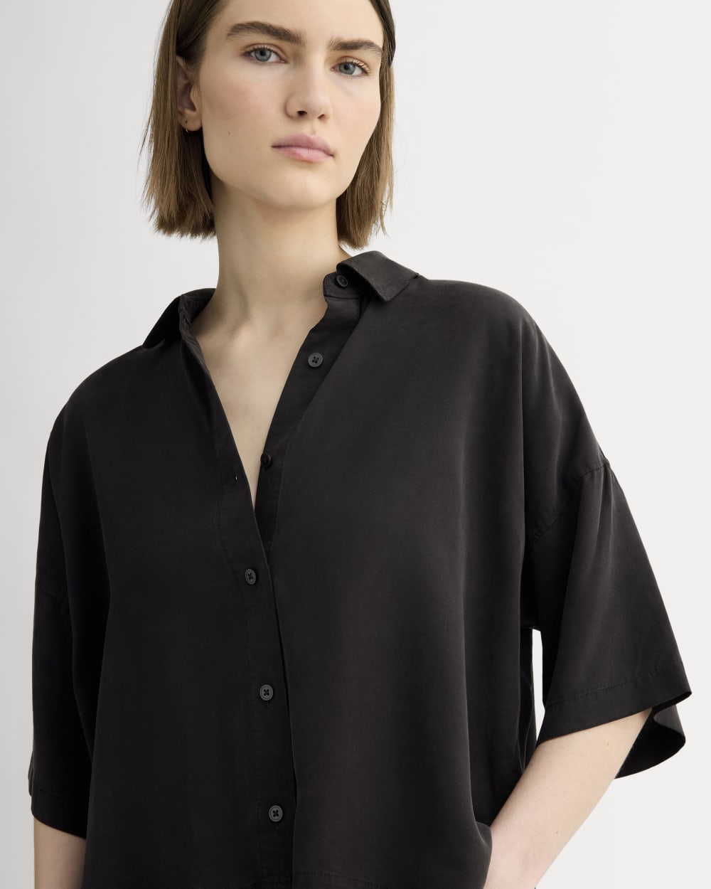 The Short-Sleeve Square Shirt in Butterlite | Black