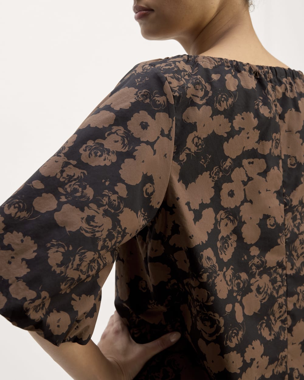 The Supima® Puff-Sleeve Top | Black / Cocoa Floral