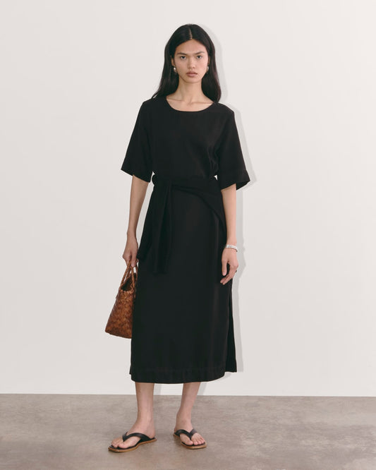 The Relaxed T-Shirt Dress in Buttersoft | Black