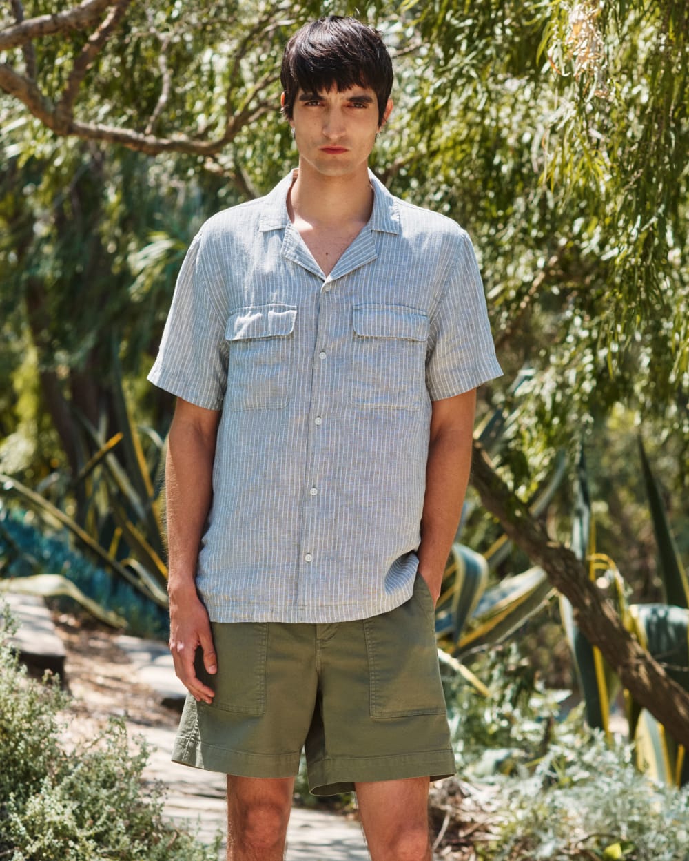The Resort Shirt in Linen | Oil Green / White