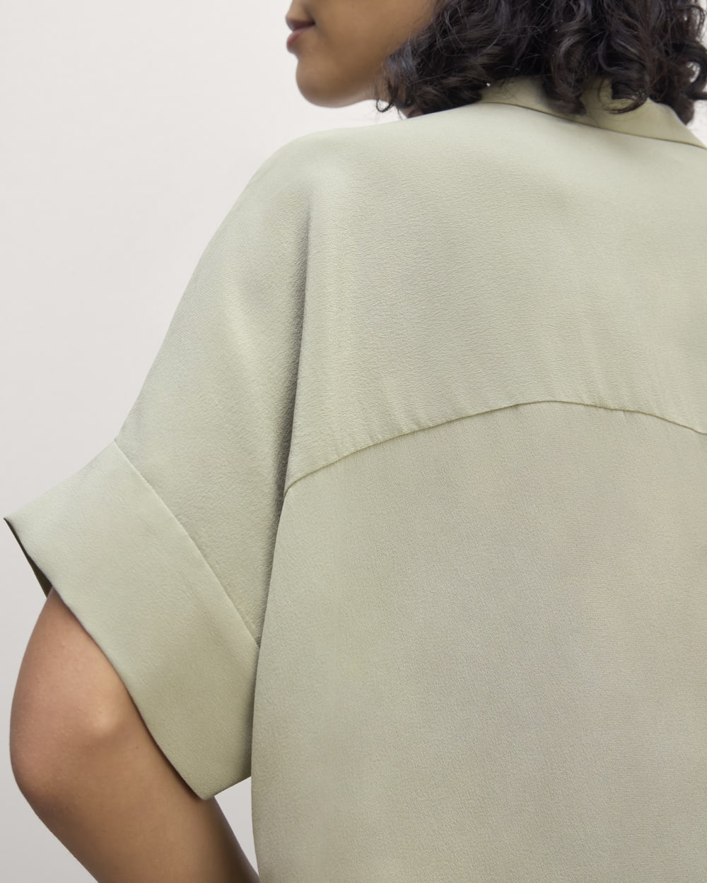 The Boxy Shirt in Washable Silk | Seagrass