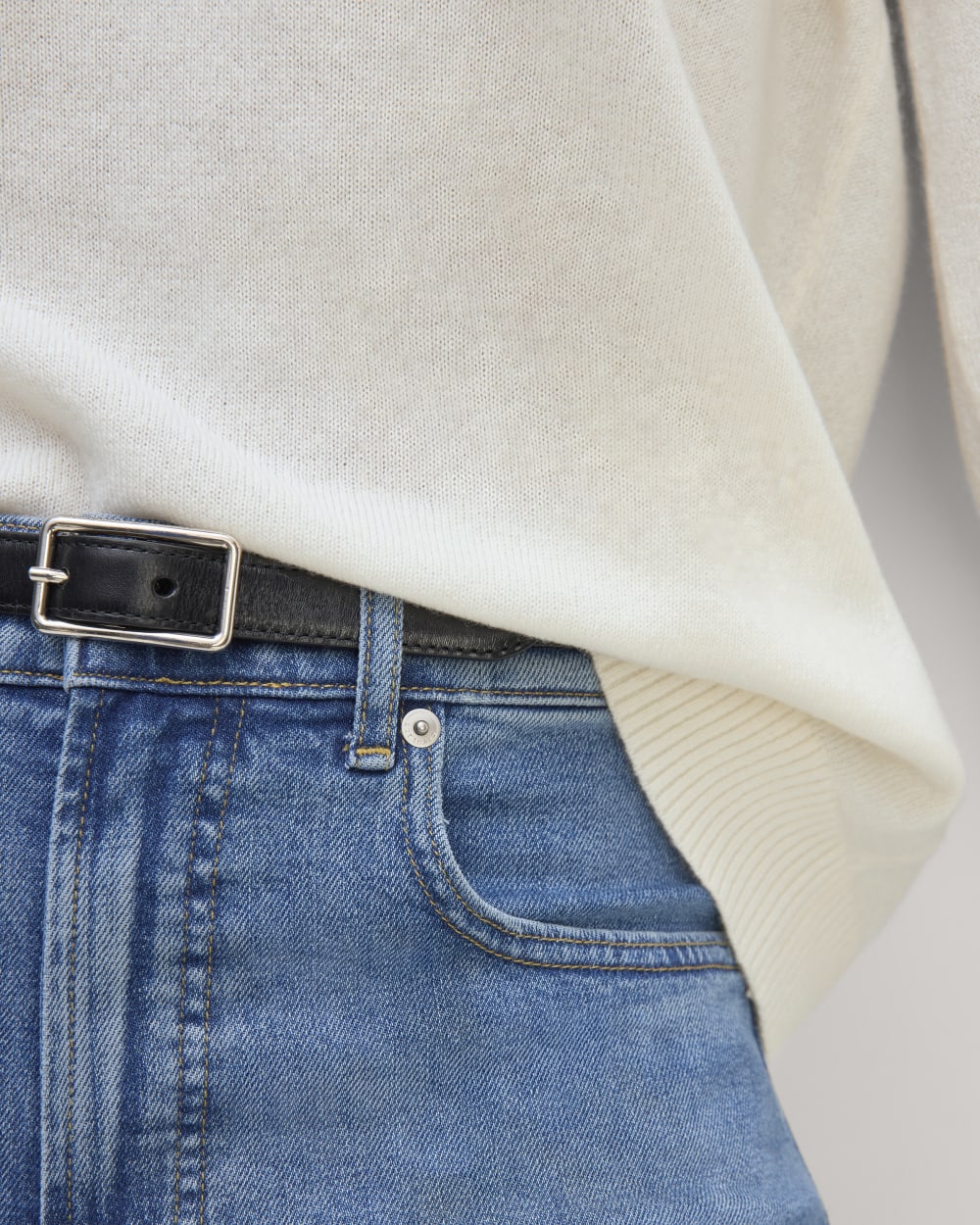 The Classic V in Cashmere | Bone