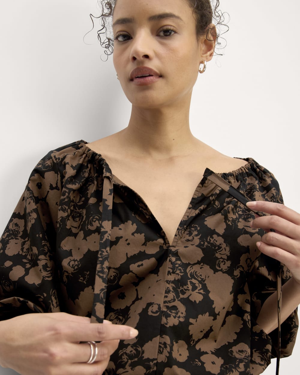 The Supima® Puff-Sleeve Top | Black / Cocoa Floral