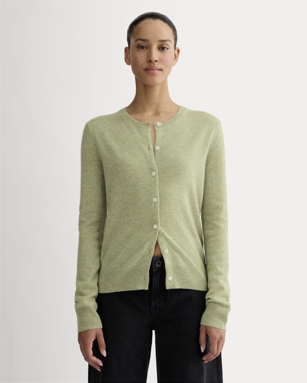 The Classic Cardigan in Cashmere | Light Heathered Moss