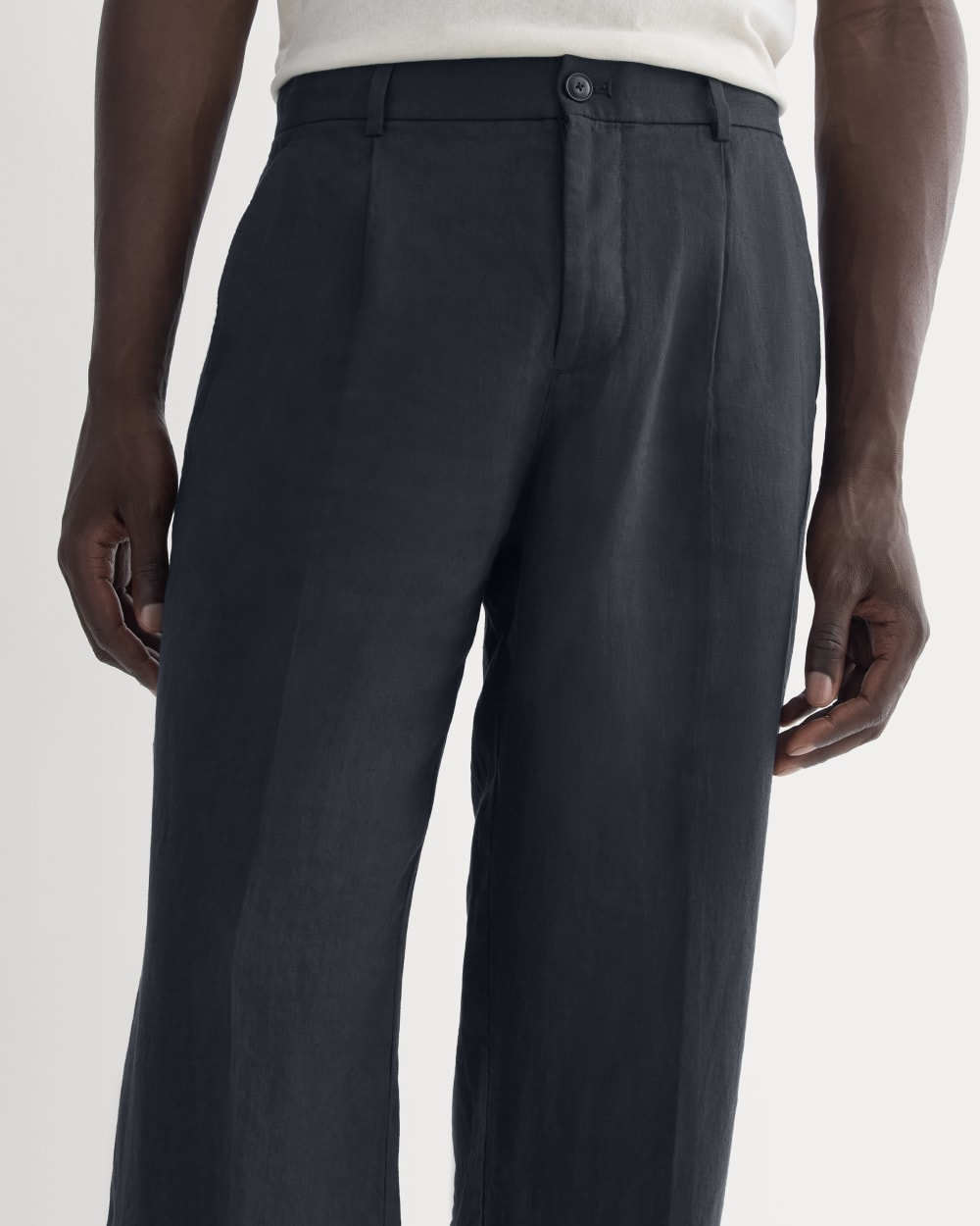 The Linen Pleated Trouser | Navy