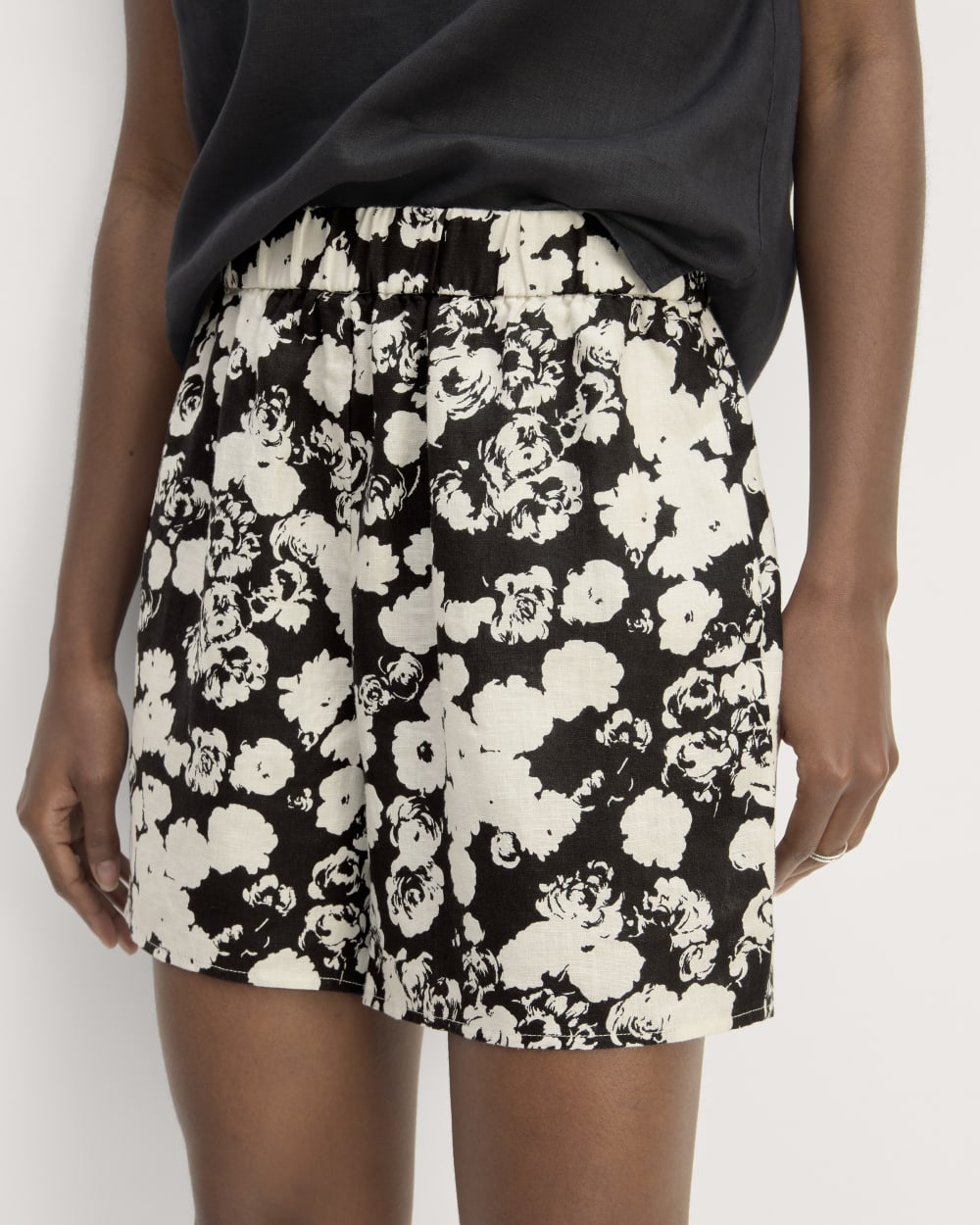 The Linen Easy Short | Black / Bone Floral