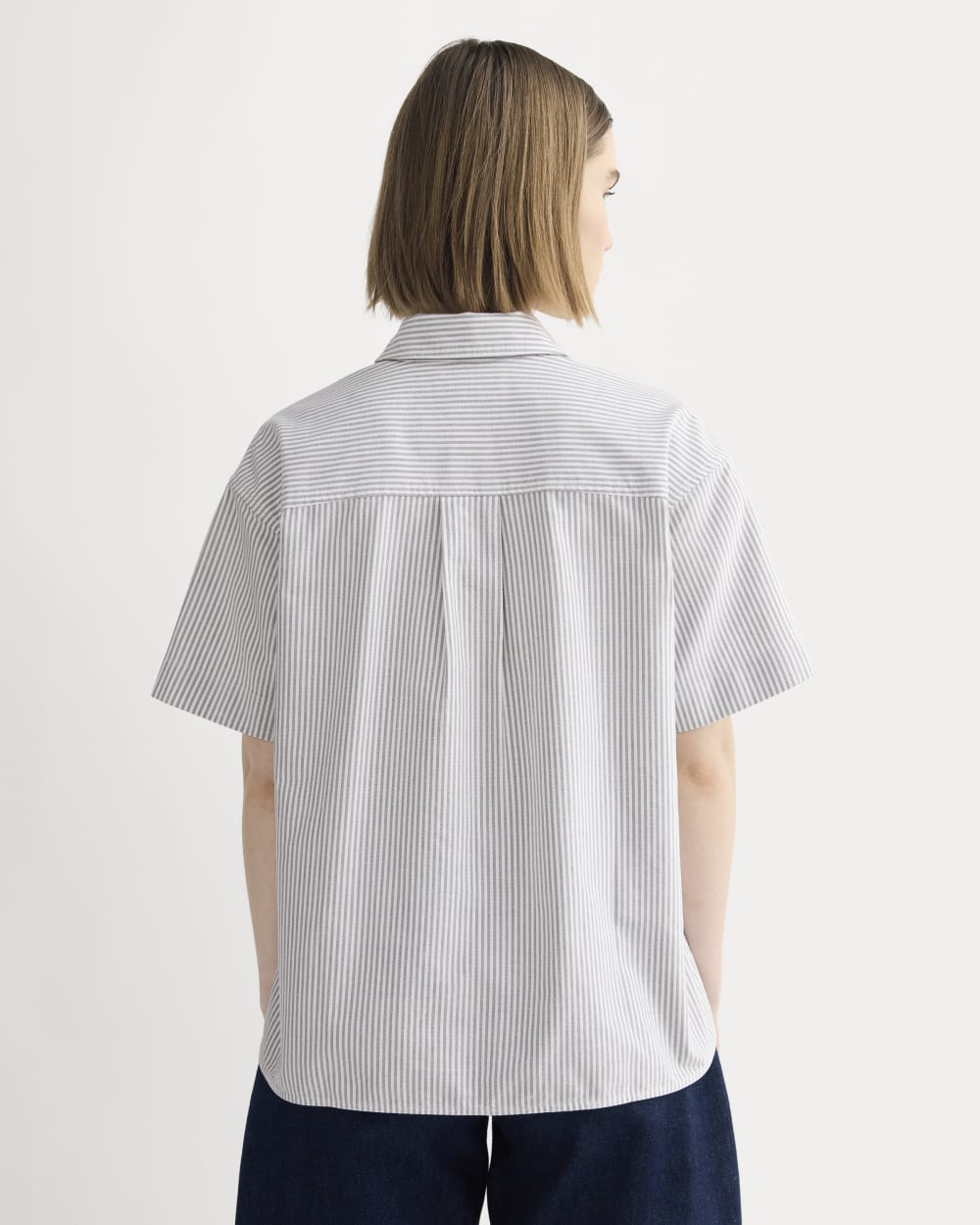 The Short-Sleeve Boxy Oxford | Charcoal / White
