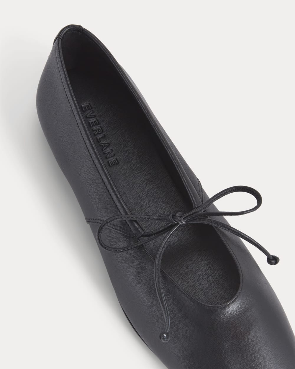 Leather Keyhole Flat | Black