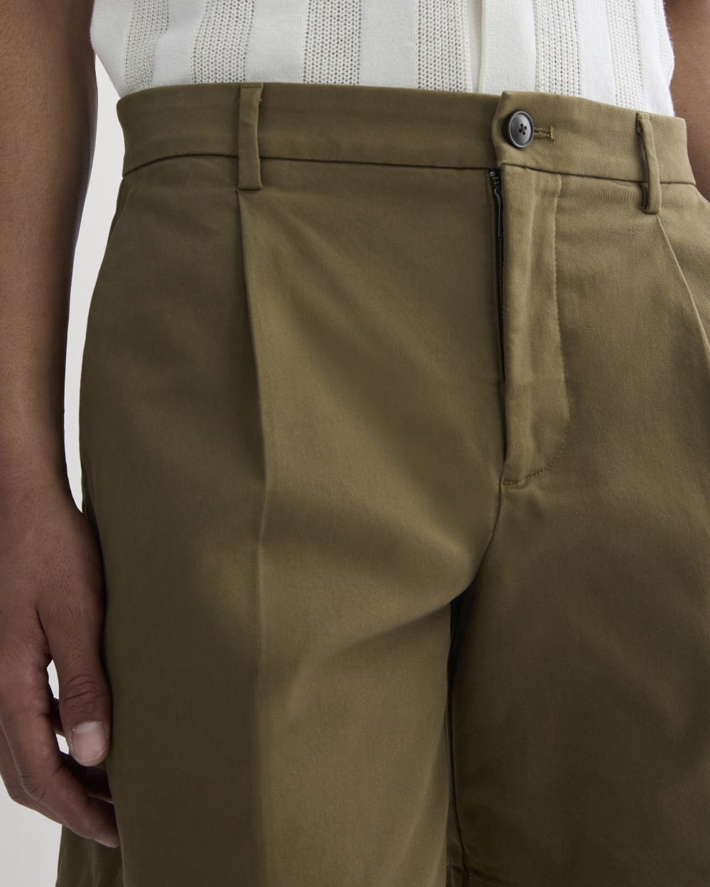 The Transit Chino Short | Olive