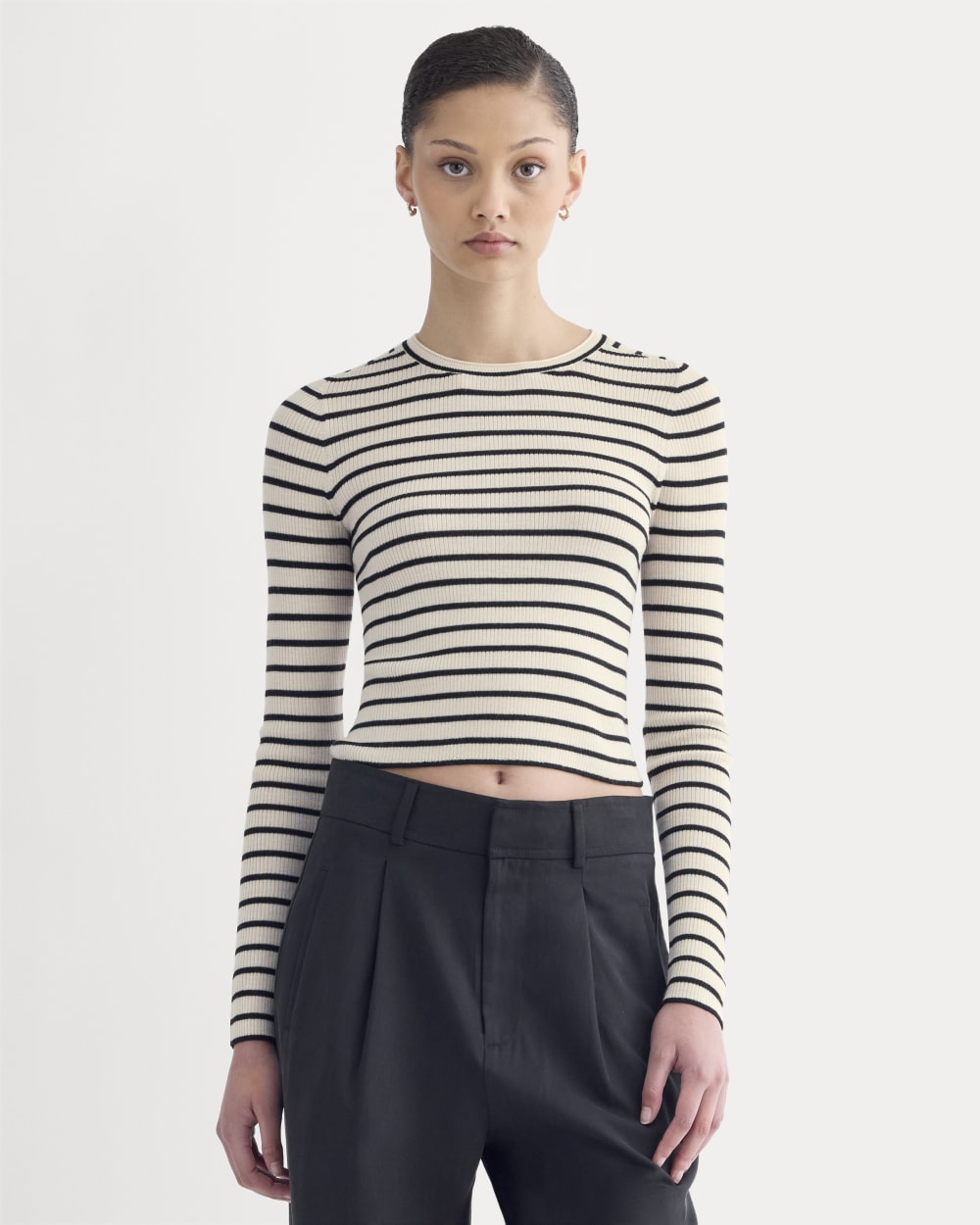 The Cropped Crew Top in Ultrafine Merino | Parchment / Black