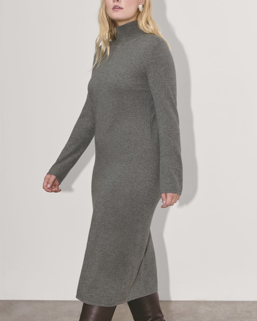 The Turtleneck Sweater Dress in Cashmere | Heather Charcoal