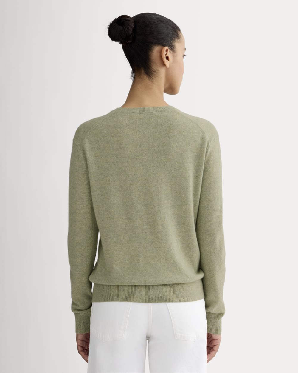The Classic Crew in Cashmere | Light Heathered Moss