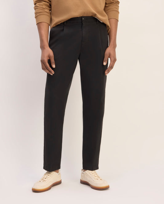 The Pleated Air Chino | Black