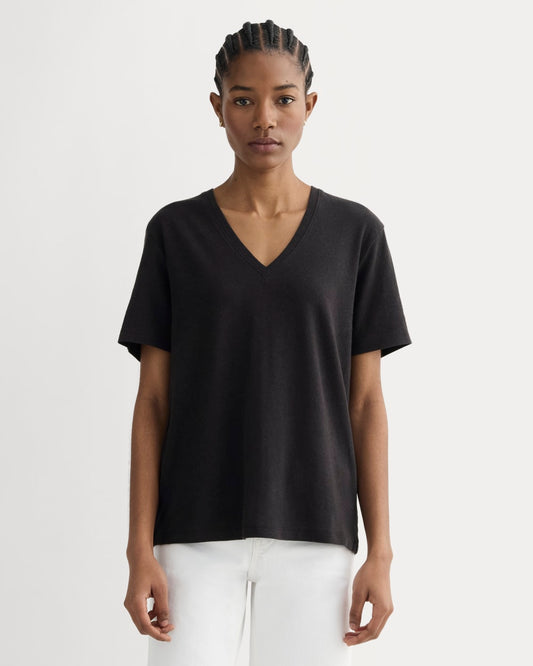 The Slouchy V-Neck Tee in Cotton Linen | Black