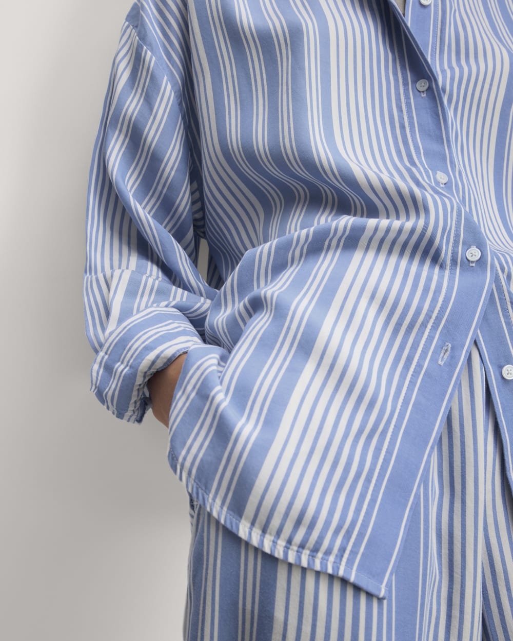 The Oversized Shirt in Butterlite | Granada Sky Blue / Bone