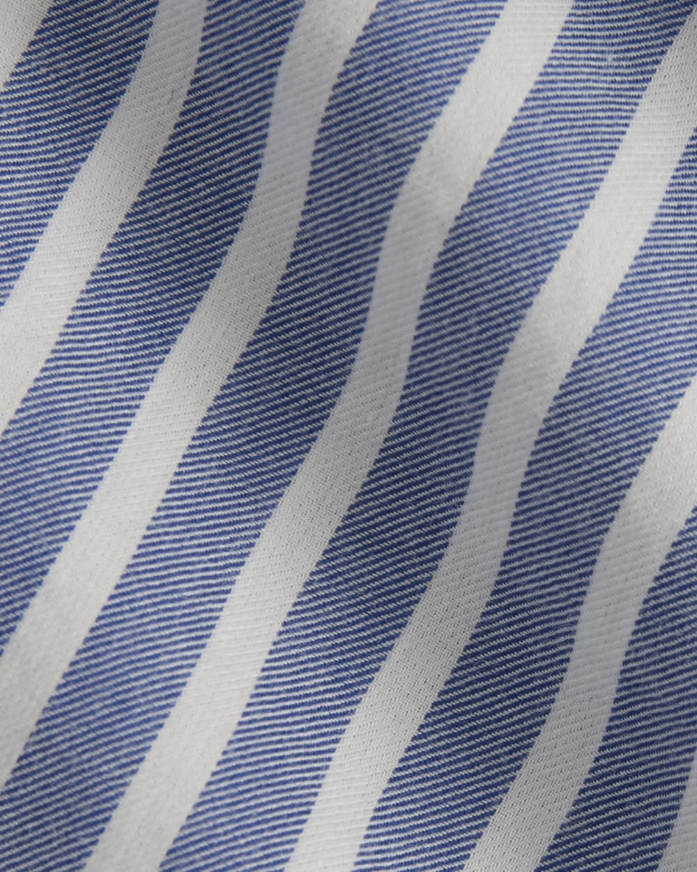 The Way-Short Shirt in Silky Cotton | Bone / Mazarine Blue