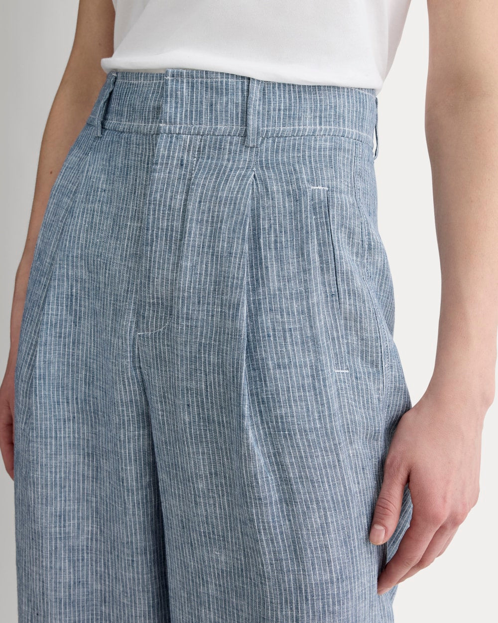 The Linen Way-High® Drape Pant  | White / Blue