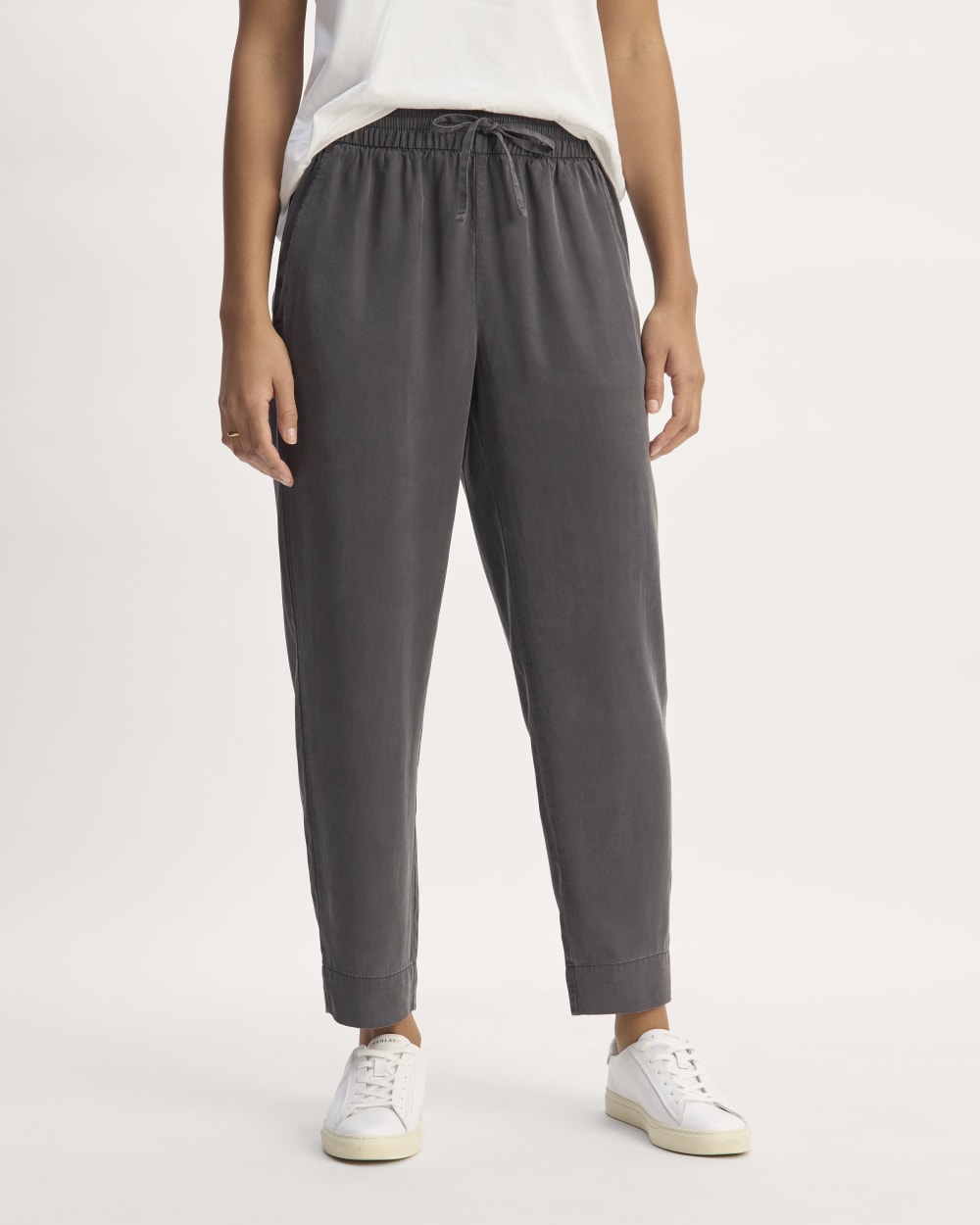 The Tapered Pant in Butterlite | Graphite