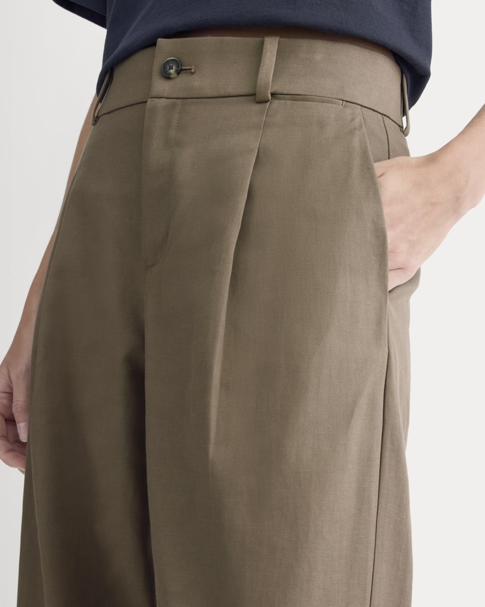 Wide-Leg Trouser in Buttersmooth | Deep Taupe | 32 Inseam