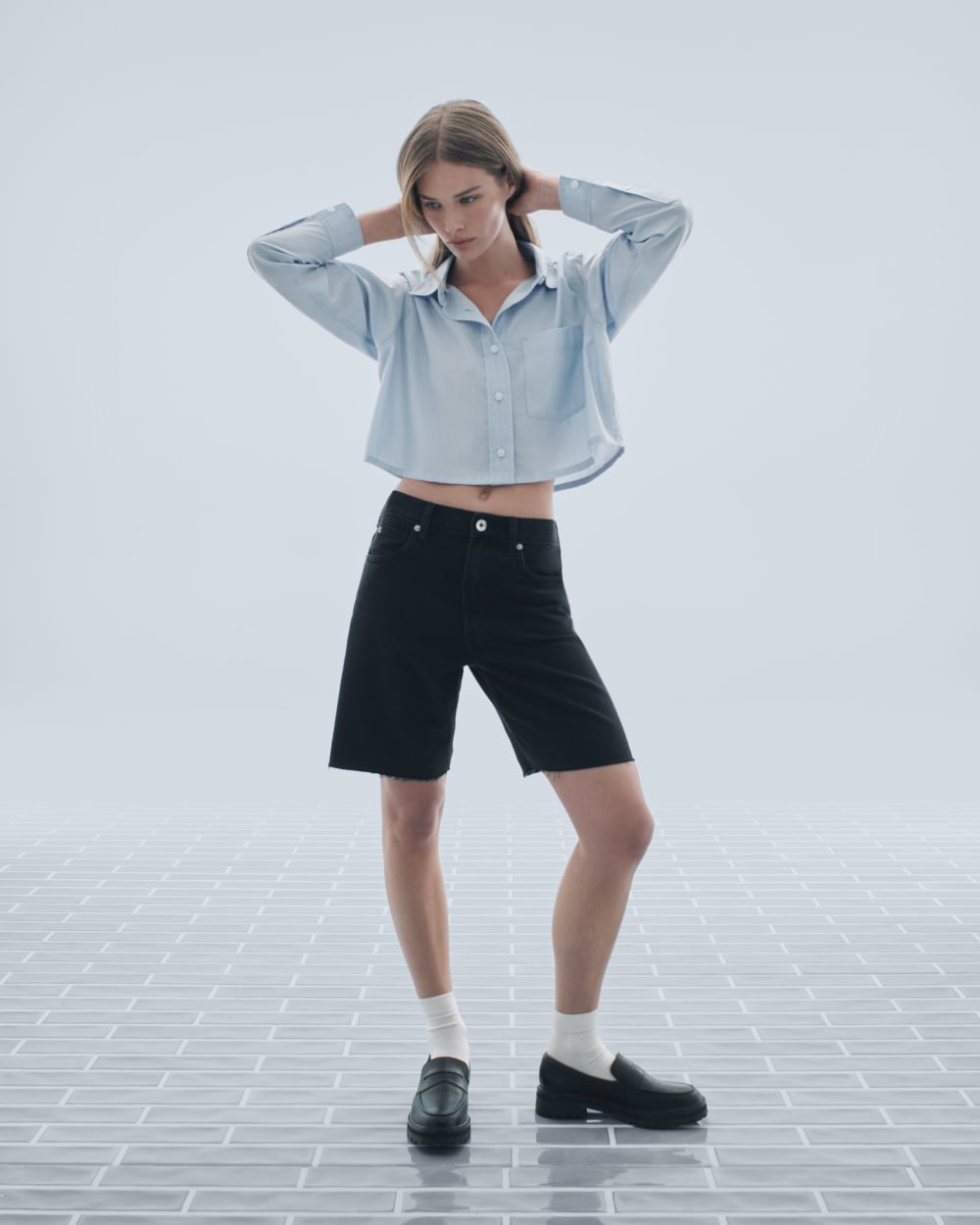 The Way-Short Shirt in Silky Cotton | Chambray Blue