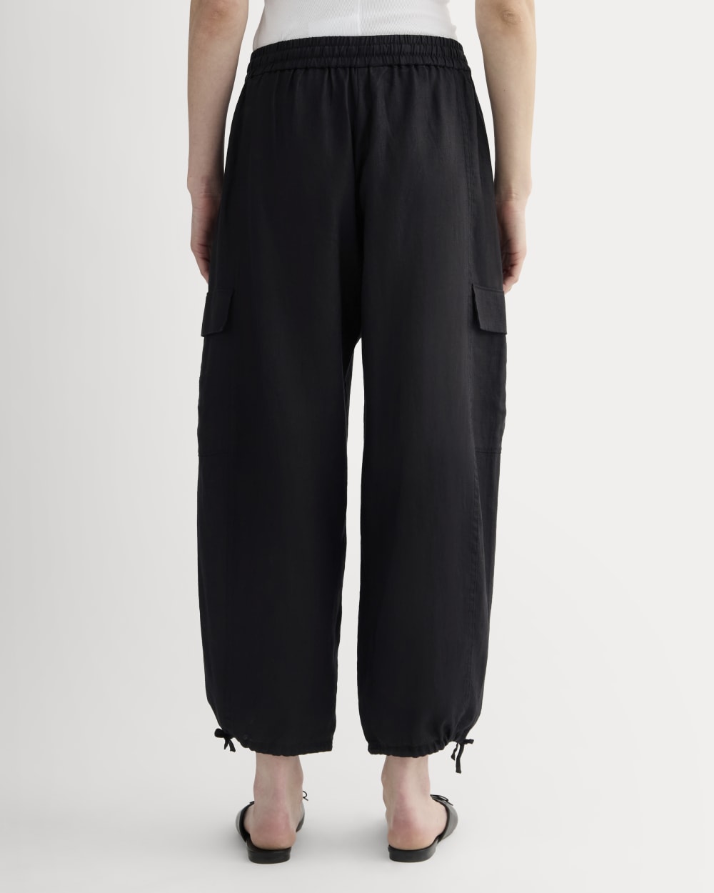 The Cargo Curve Pant in Linen | Black